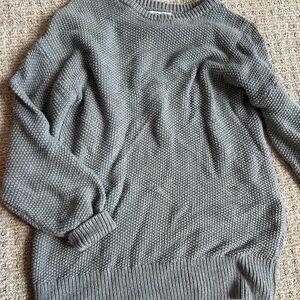 Old Navy Gray Crewneck Sweater with Ribbed Texture
